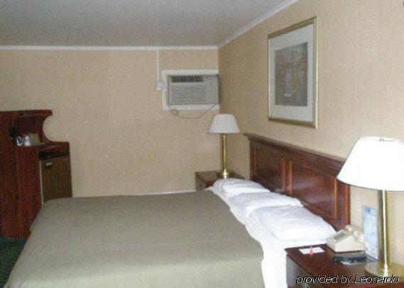 Hyannis Host Inn Quarto foto